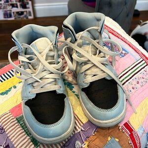 Nike air Jordan 1’s. Girls size 4 lots of wear left in them. Mid rise
